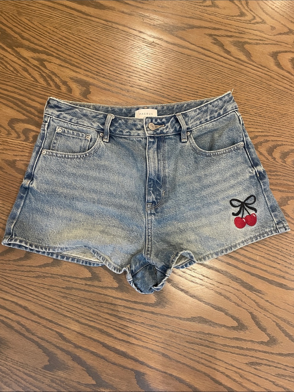 PacSun Light Wash Denim High-Rise Shorts with Cherry Patch, Size 28